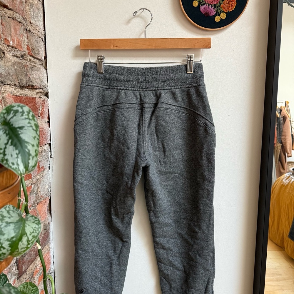 Lululemon | Grey Sweatpants | XS - Picture 4 of 5